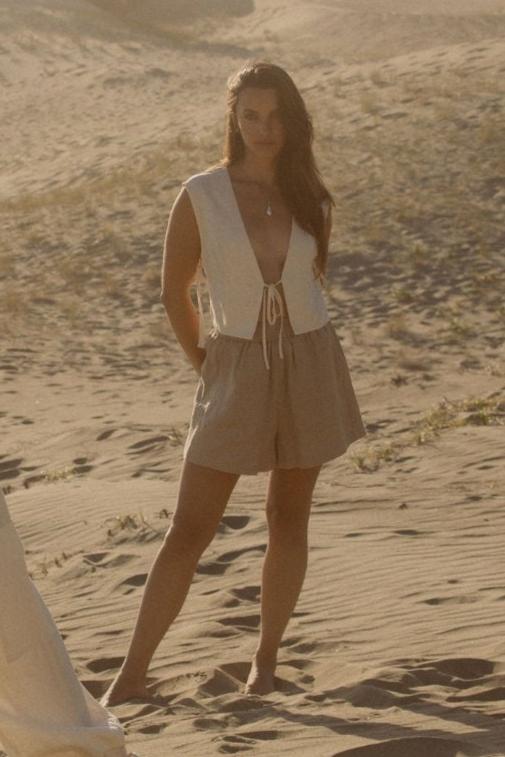 isla vest - vanilla